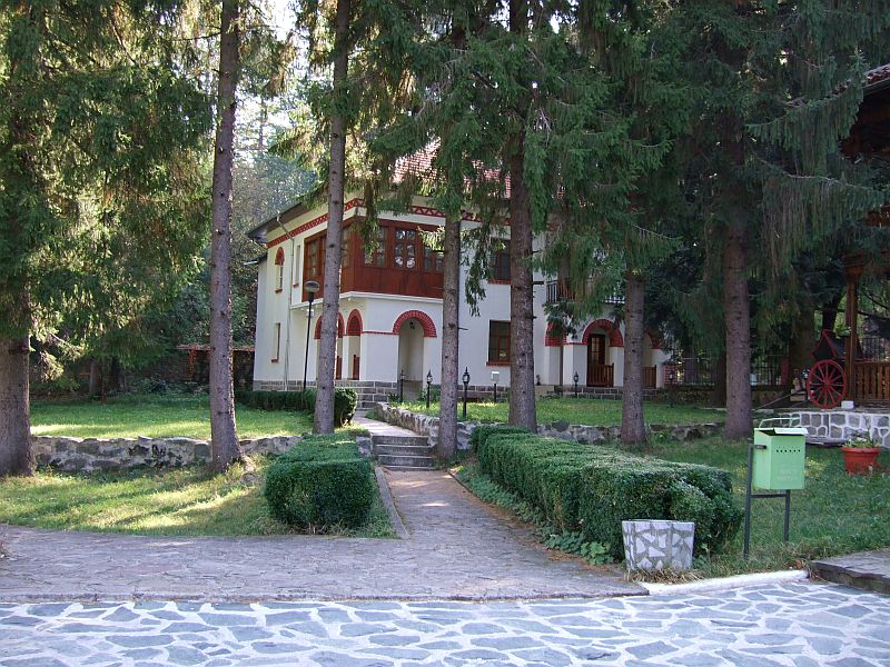 Храм Кирилла и Мефодия