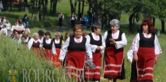 В Болгарии стартовал фестиваль весенних цветовВ Болгарии стартовал фестиваль весенних цветов