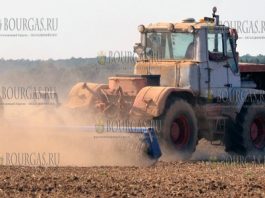 29 сентября 2016 года, Разградская область, земледельцы проводят сев озимого ячменя и пшеницы
