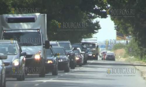 заторы на трассе по пути на Солнечный берег