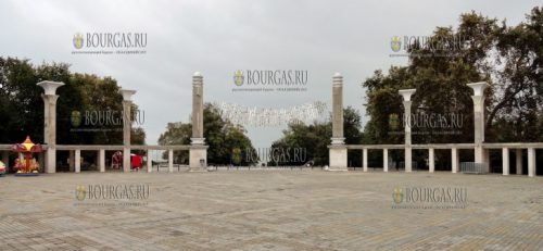 Варна, Приморский парк - площадь Антон Новак