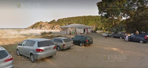 бар Йо на плаже Бутамя в селе Синеморец