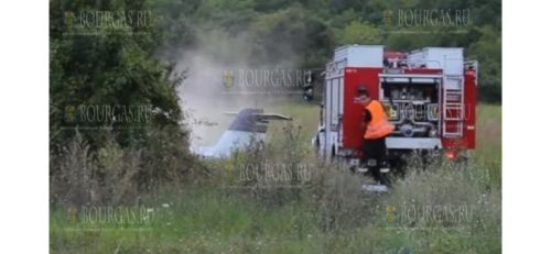 Мужчина и женщина погибли при аварии самолета в Болгарии