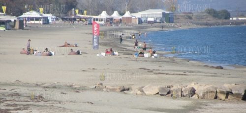 Пляжи в Бургасе даже в ноябре оказались востребованными