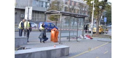 В Варне авто врезался в остановку муниципального транспорта