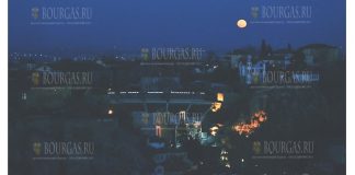 Снежная Супер Луна осветила Пловдив
