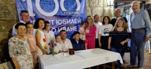 В Варне поздравили юбиляра, которому на днях исполнилось 100 лет