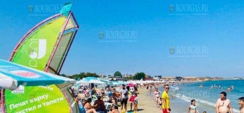 на пляжах в Болгарии зеленый флаг