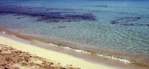 На пляжах в Бургасе и регионе наконец-то подняли зеленый флаг