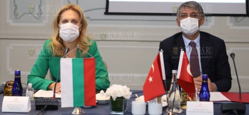 Марьяна Николова провела рабочую встречу с крупнейшими турецкими ассоциациями в сфере туризма