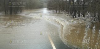 Дорога Ахтополь - Синеморец пока остается под водой