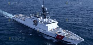 Судно береговой охраны США Hamilton в Черном море