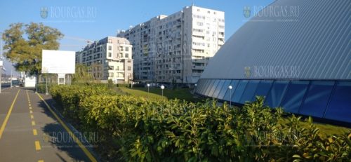 В ЖК Изгрев в Бургасе высадили деревья