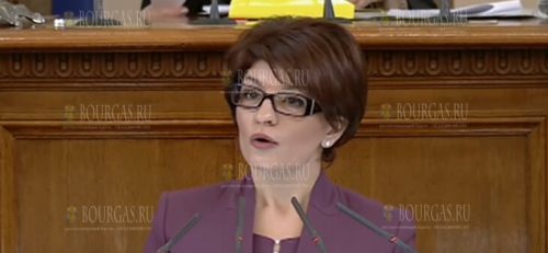 Председатель парламентской группы ГЕРБ-СДС - Десислава Атанасова