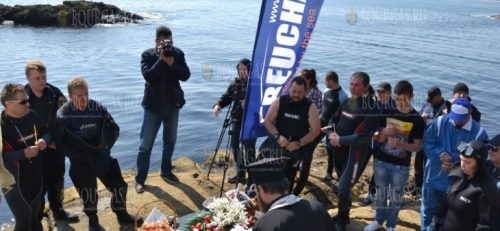 Дайверы в Поморие встретили Пасху под водой