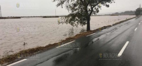 Созополь утонул после проливных дождей