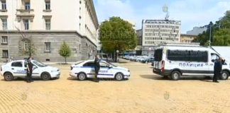 Сотрудники полиции Болгарии почтили память коллег, погибших вчера в ДТП