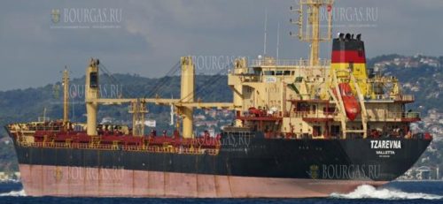 Болгарское судно Царевна движется из Мариуполя в Варну