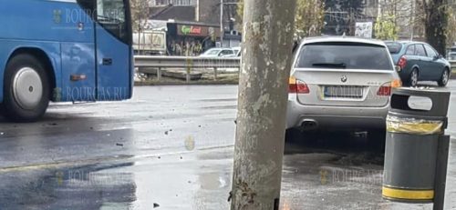 В Софии автомобиль врезался в столб