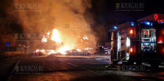 на перевале Шипка горят грузовики