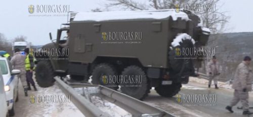 Авария с военными грузовиками недалеко от областного центра Болгарии