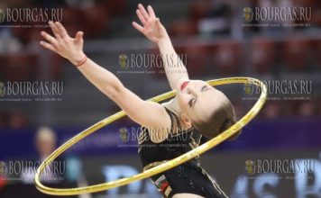Болгарская гимнастка - Стиляна Николова, добыла золото