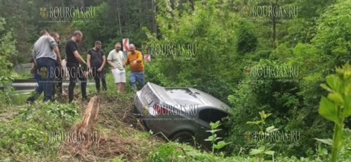 Автомобиль упал в ущелье Искыр