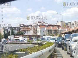 на трассе Солнечный берег - Святой Влас образовалась пробка