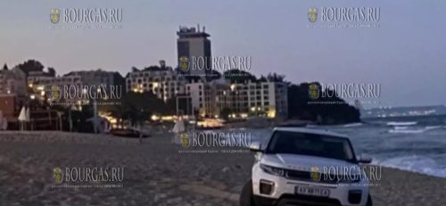 Украинский джип застрял на пляже в Варне