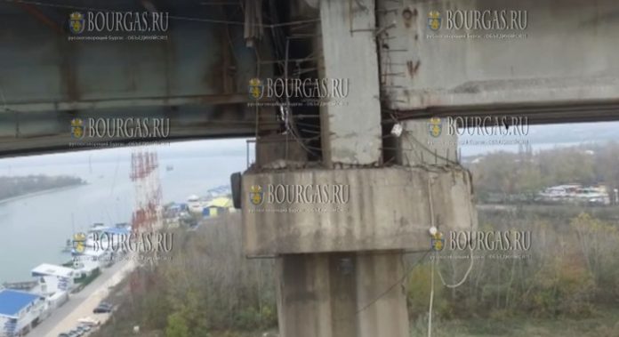 Аспарухов мост в Варне разваливается