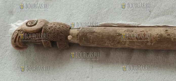 Археологи Болгарии обнаружили уникальный костяной скипетр