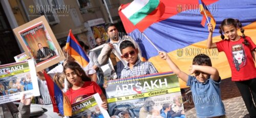 Армянская община Софии провела акцию протеста