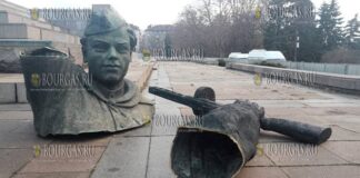 Демонтаж памятника Советской Армии в Софии продолжается
