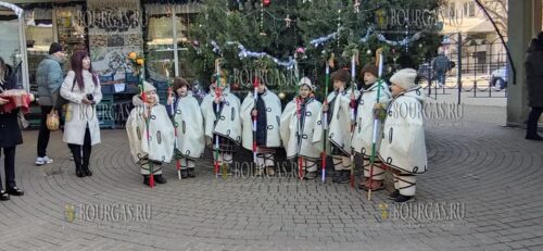 Коледари порадовала покупателей на рынке Краснодар в Бургасе