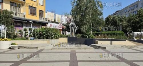 Благотворительный базар памятника Василу Левски в Бургасе