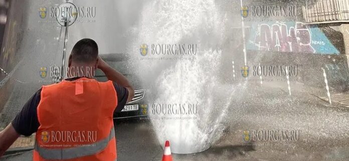 В Софии возник 20-метровый гейзер горячей воды