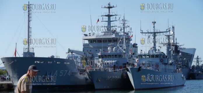 На военно-морской базе в Бургасе пришвартовались военные корабли