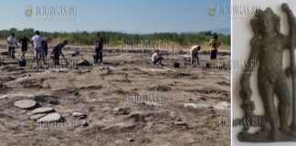 Аппликация бога Диониса была обнаружена археологами в Болгарии