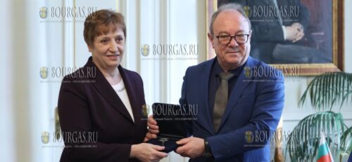 новый председатель Болгарской академии наук (БАН) - Евелина Славчева, вступила в должность