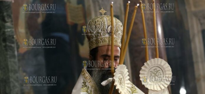 патриарх Болгарии - Даниил, совершил Святую Рождественскую литургию