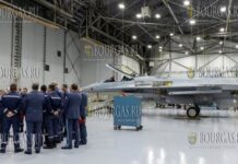 Болгарская делегация в США посетила завод по сборке истребителей F-16