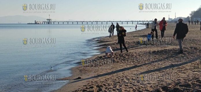 Многие жители Бургаса в этот раз встретили Новый год на пляжах