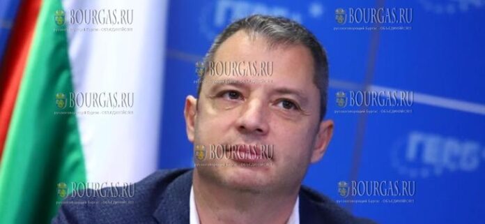 Делян Добрев