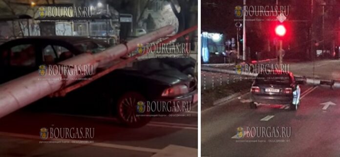 Столб в Варне упал на проезжающий автомобиль