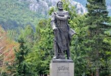 памятник Христо Ботеву во Враце