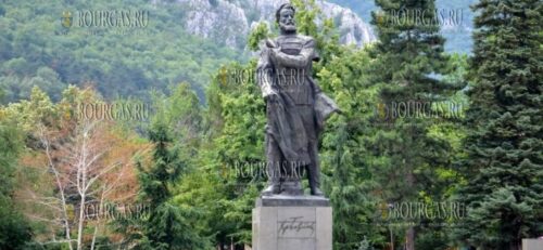 памятник Христо Ботеву во Враце