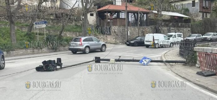 ураганный ветер свалил светофор в Велико Тырново