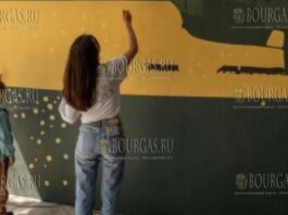 украинцы разрисовали подземный переход в Варне
