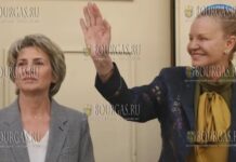 новый и старый глава БОК Болгарии - Весела Лечева и Стефка Костадинова