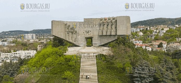 Памятник Советской Армии в Варне выставлен на продажу